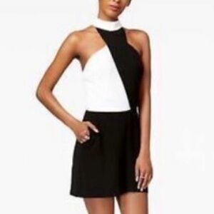 Bar III NEW Women’s Black & White Halter
Romper Size S